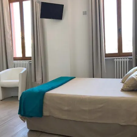 Du Soleil 2* הייר